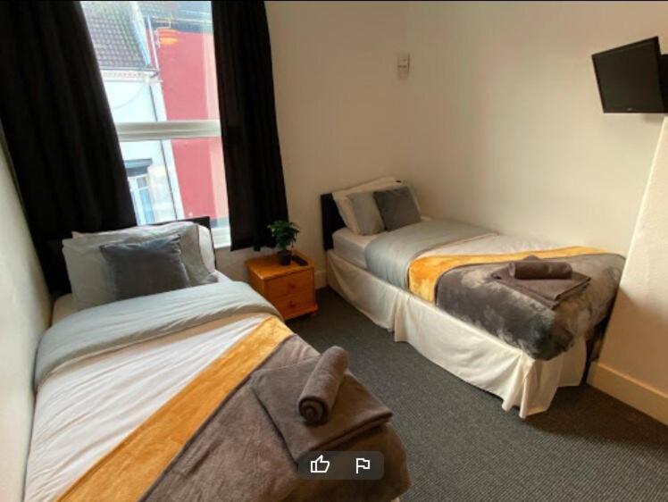 Hotel Oyo Tudor -