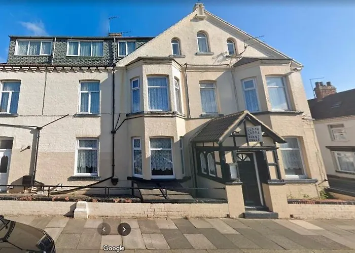 Oyo Tudor Lodge - Redcar Beach